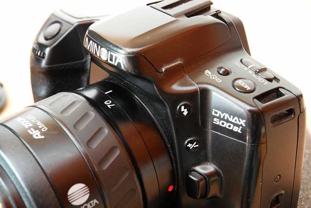 Minolta Dynax 500si, oben links