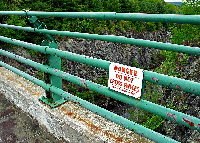do not cross the fence